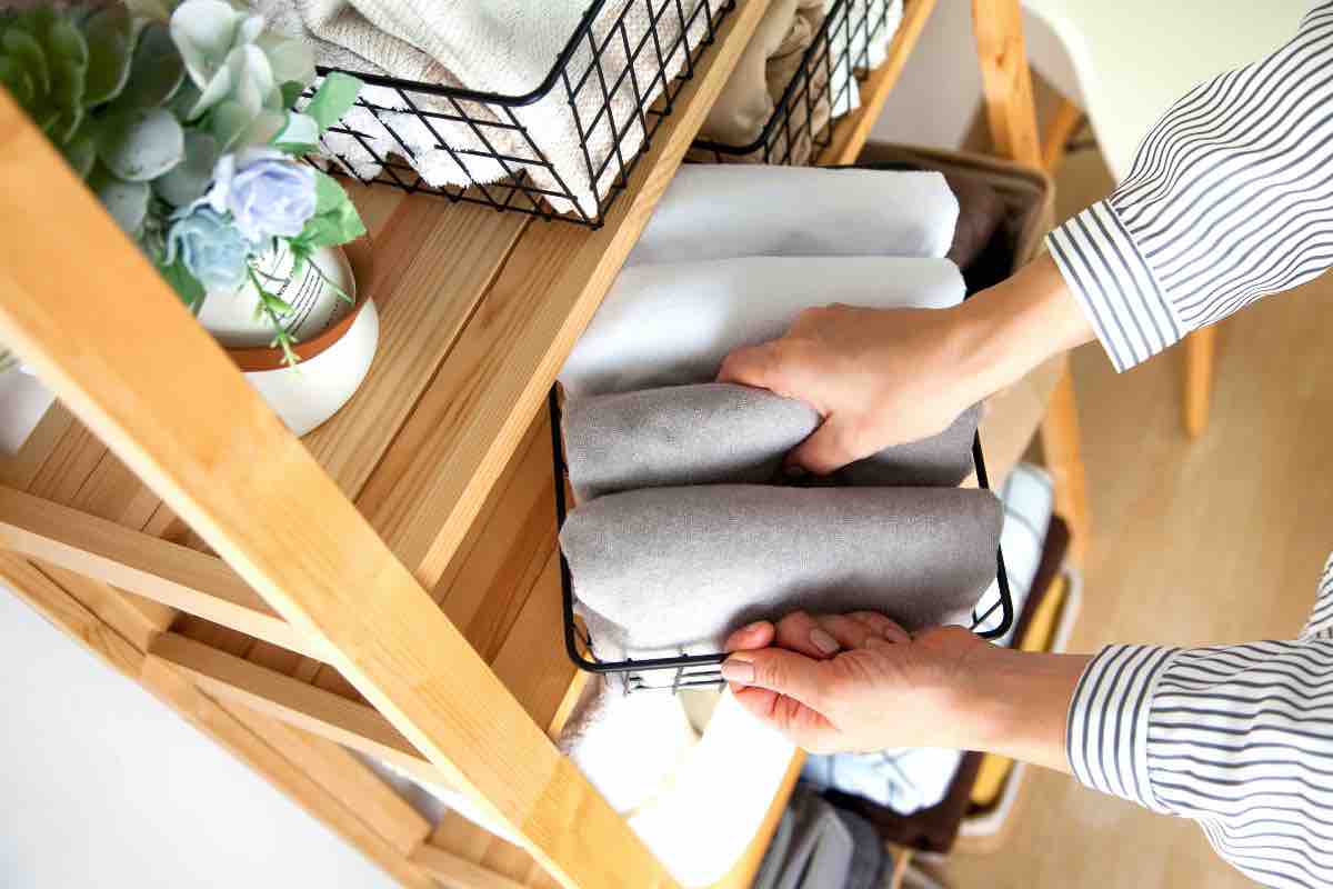 Mettere ordine casa e vestiti